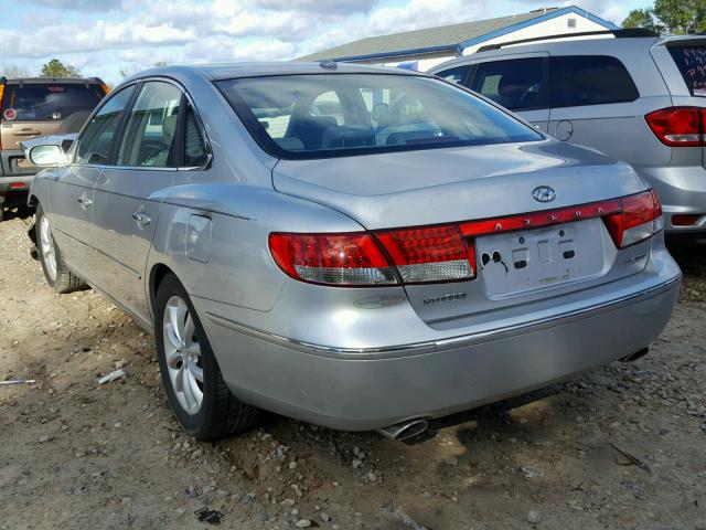 KMHFC46F28A334410 - 2008 HYUNDAI AZERA SE SILVER photo 3