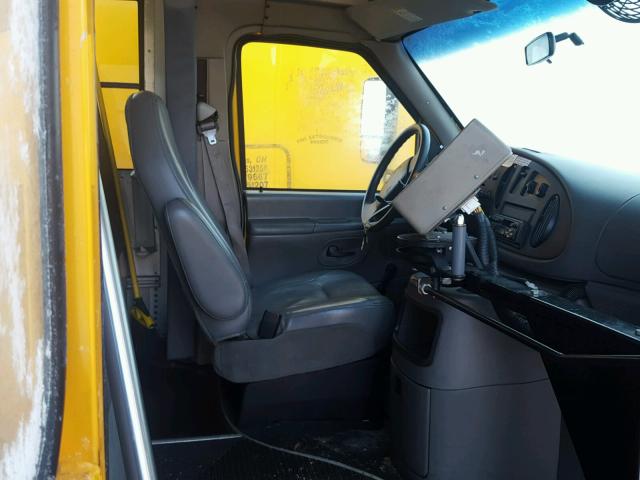 1FDXE45P95HA78505 - 2005 FORD ECONOLINE YELLOW photo 5