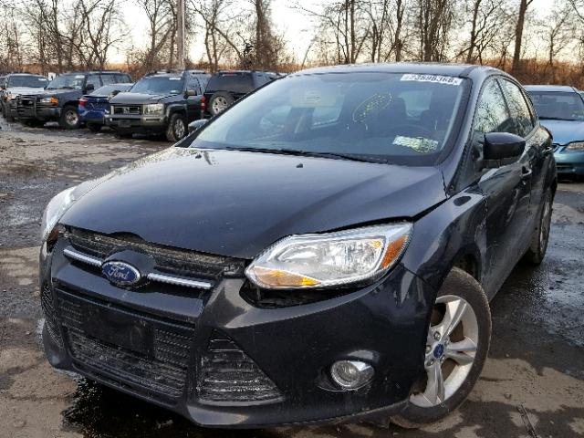 1FAHP3K25CL108945 - 2012 FORD FOCUS SE BLACK photo 2