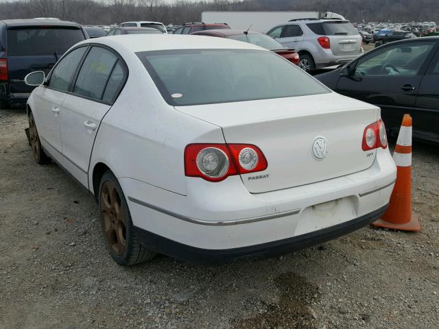 WVWJK73C87P074068 - 2007 VOLKSWAGEN PASSAT WHITE photo 3