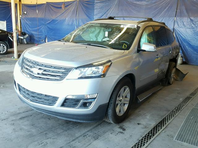 1GNKRGKD3DJ127792 - 2013 CHEVROLET TRAVERSE L SILVER photo 2