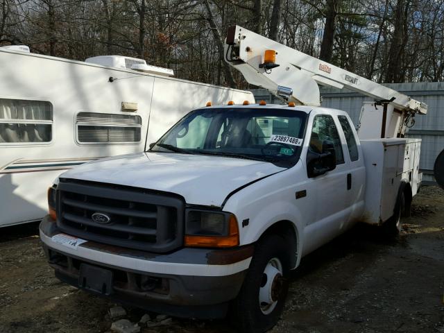 1FDWX36S41EB53755 - 2001 FORD F350 SUPER WHITE photo 2