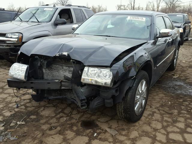 2C3CK5CV5AH244353 - 2010 CHRYSLER 300 TOURIN BLACK photo 2