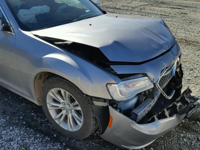 2C3CCAEG4GH252540 - 2016 CHRYSLER 300C SILVER photo 9