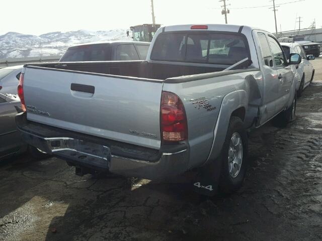 5TEUU42N86Z232571 - 2006 TOYOTA TACOMA ACC SILVER photo 4