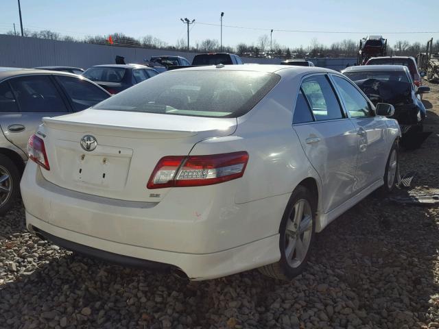 4T1BK3EK1AU606329 - 2010 TOYOTA CAMRY SE WHITE photo 4