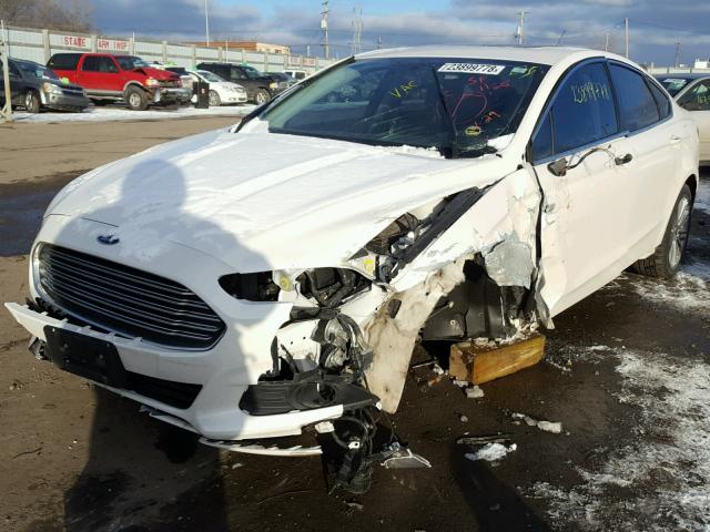 3FA6P0HR4DR154165 - 2013 FORD FUSION SE WHITE photo 2