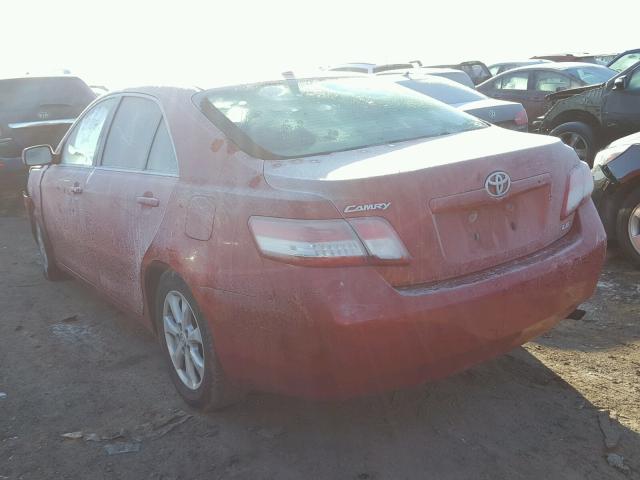 4T4BF3EK2BR092020 - 2011 TOYOTA CAMRY BASE RED photo 3