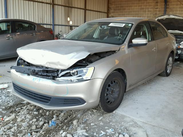 3VWD17AJ2EM264224 - 2014 VOLKSWAGEN JETTA SE GOLD photo 2