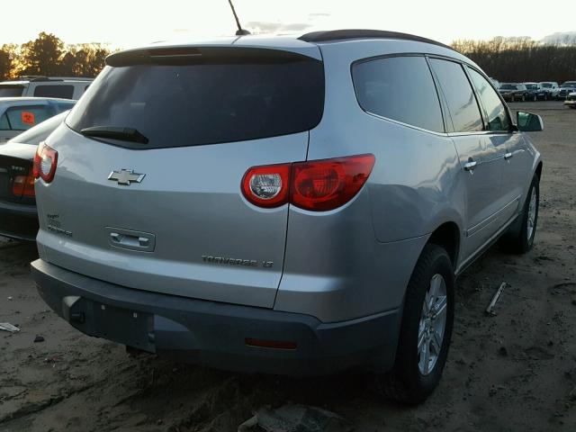 1GNER23D29S108599 - 2009 CHEVROLET TRAVERSE L SILVER photo 4