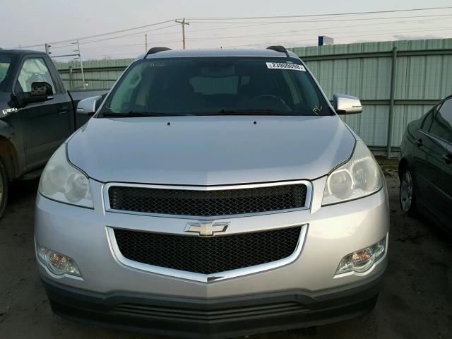 1GNER23D29S108599 - 2009 CHEVROLET TRAVERSE L SILVER photo 9