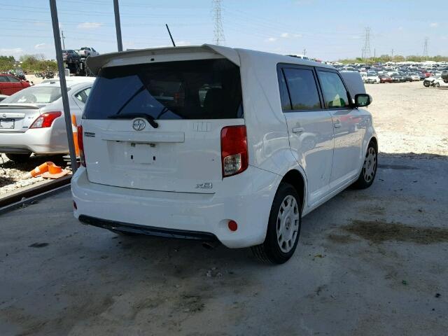 JTLZE4FE6FJ071407 - 2015 TOYOTA SCION XB WHITE photo 4