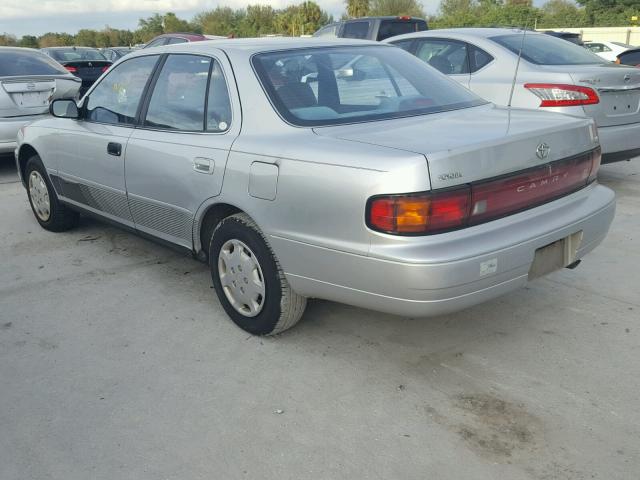 JT2SK12E0N0037017 - 1992 TOYOTA CAMRY LE SILVER photo 3