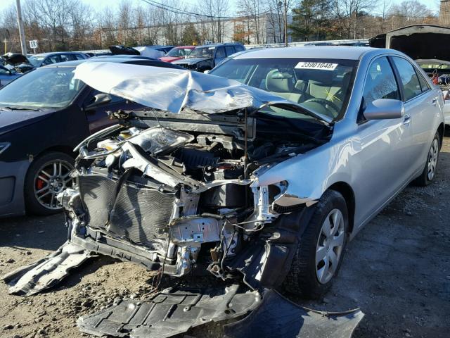 4T4BE46K69R130320 - 2009 TOYOTA CAMRY BASE GRAY photo 2