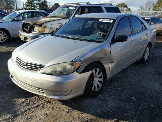 4T1BE32K46U742683 - 2006 TOYOTA CAMRY LE SILVER photo 2