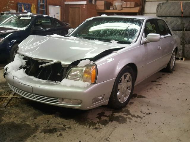 1G6KF57922U117862 - 2002 CADILLAC DEVILLE DT SILVER photo 2