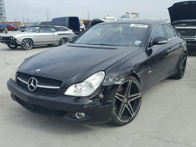 WDDDJ72X38A133039 - 2008 MERCEDES-BENZ CLS 550 BLACK photo 2