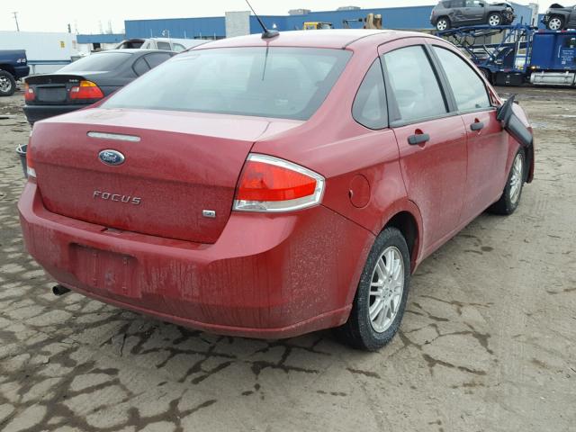 1FAHP3FN0AW137317 - 2010 FORD FOCUS SE RED photo 4