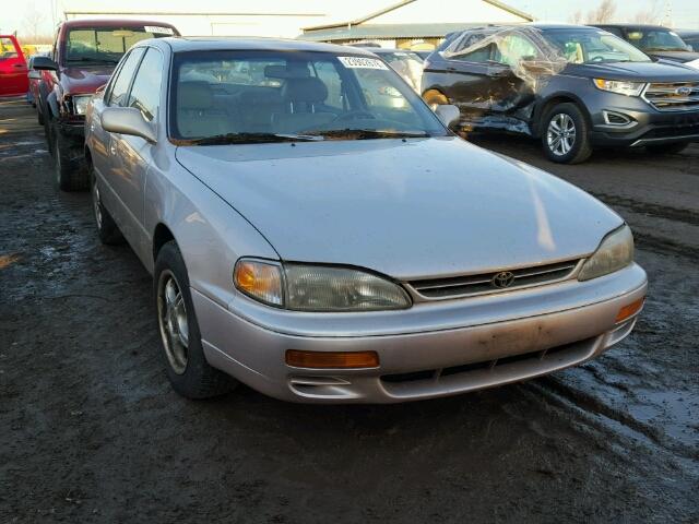 4T1BF12K5TU136239 - 1996 TOYOTA CAMRY LE TAN photo 1