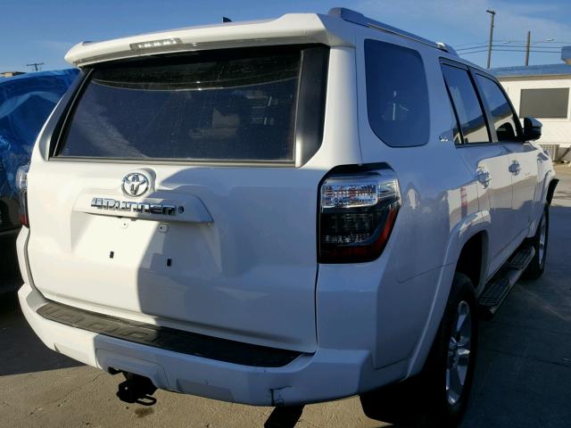 JTEBU5JR9H5421815 - 2017 TOYOTA 4RUNNER SR WHITE photo 4