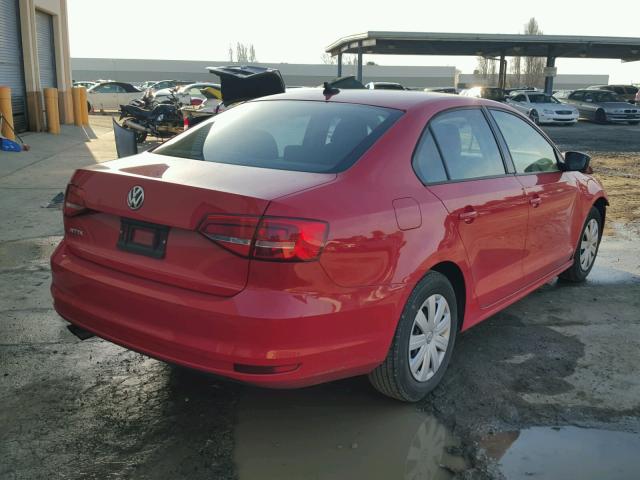 3VW2K7AJ4FM299725 - 2015 VOLKSWAGEN JETTA BASE RED photo 4