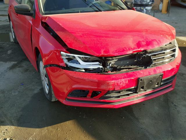 3VW2K7AJ4FM299725 - 2015 VOLKSWAGEN JETTA BASE RED photo 9