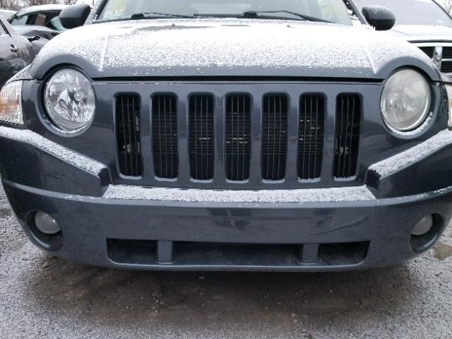 1J8FF47W07D581909 - 2007 JEEP COMPASS CHARCOAL photo 7