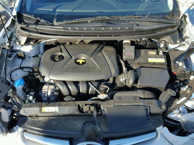 5NPDH4AE4GH751174 - 2016 HYUNDAI ELANTRA SE SILVER photo 7