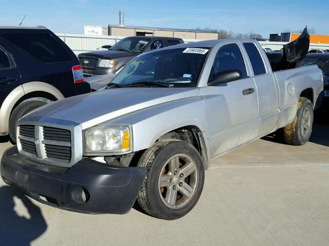 1D7HE42K07S127717 - 2007 DODGE DAKOTA SLT SILVER photo 2