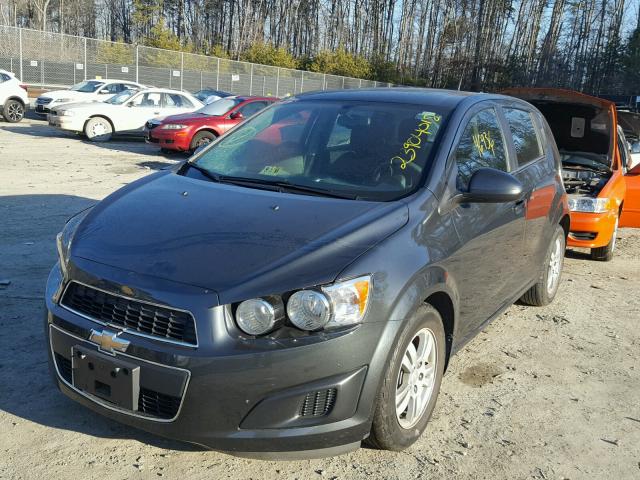 1G1JC6SB9E4232960 - 2014 CHEVROLET SONIC LT GRAY photo 2