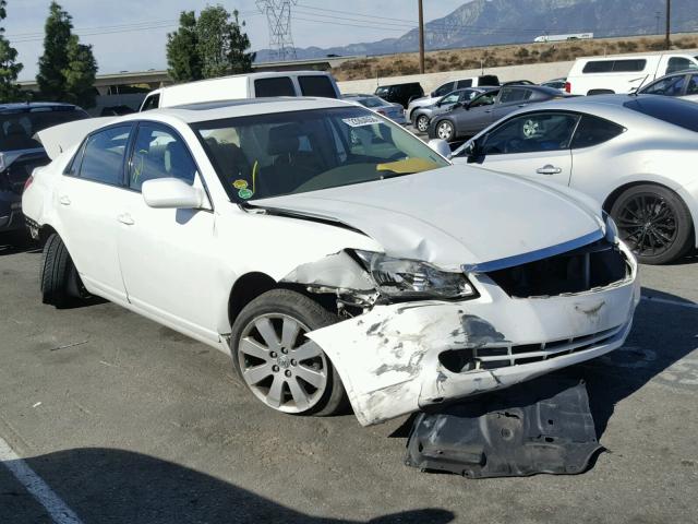 4T1BK36B65U058249 - 2005 TOYOTA AVALON XL WHITE photo 1