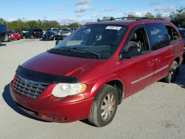 2C4GP54L75R507888 - 2005 CHRYSLER TOWN & COU BURGUNDY photo 2