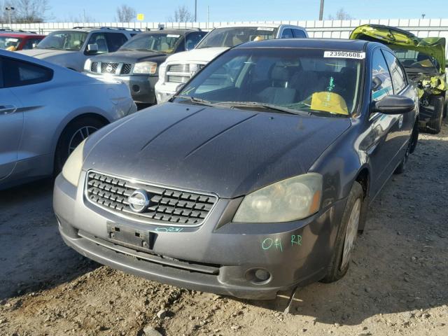 1N4AL11D25C216625 - 2005 NISSAN ALTIMA S GRAY photo 2