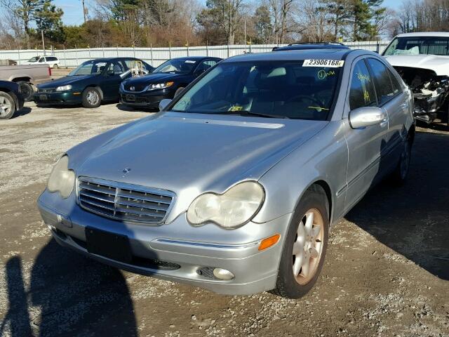 WDBRF64J53F437052 - 2003 MERCEDES-BENZ C 320 SILVER photo 2