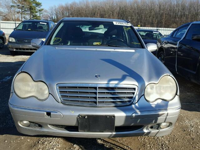 WDBRF64J53F437052 - 2003 MERCEDES-BENZ C 320 SILVER photo 9