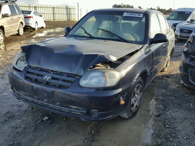 KMHCG45C65U655827 - 2005 HYUNDAI ACCENT GL BLACK photo 2