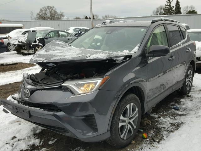 JTMBFREV3HJ127086 - 2017 TOYOTA RAV4 LE GRAY photo 2