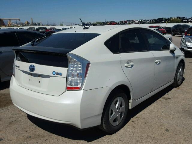 JTDKN3DU8A1303211 - 2010 TOYOTA PRIUS WHITE photo 4