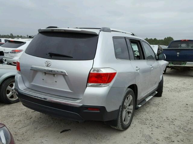 5TDYK3EH5DS106931 - 2013 TOYOTA HIGHLANDER SILVER photo 4