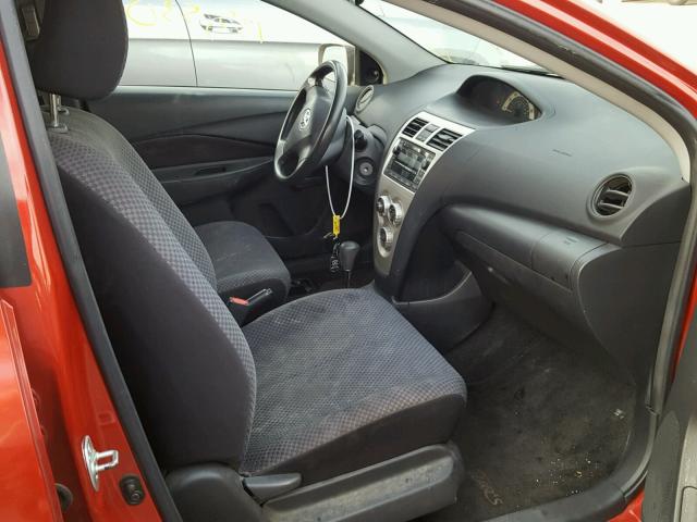 JTDBT923874000679 - 2007 TOYOTA YARIS RED photo 5