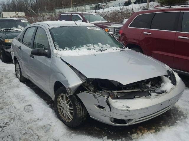 1FAFP34N67W323981 - 2007 FORD FOCUS ZX4 SILVER photo 1