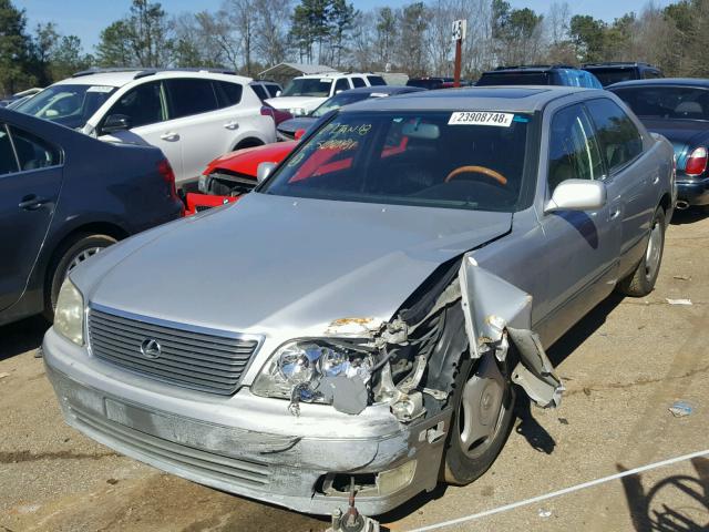 JT8BH28F8X0150081 - 1999 LEXUS LS 400 SILVER photo 2