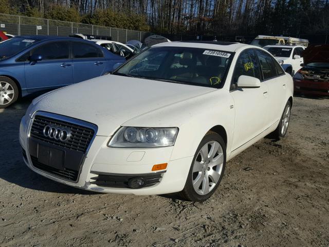 WAUDG74FX5N108086 - 2005 AUDI A6 3.2 QUA WHITE photo 2