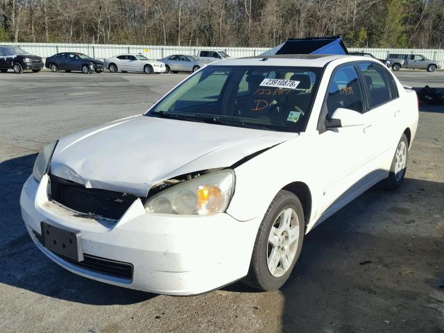 1G1ZT58N28F122887 - 2008 CHEVROLET MALIBU LT WHITE photo 2