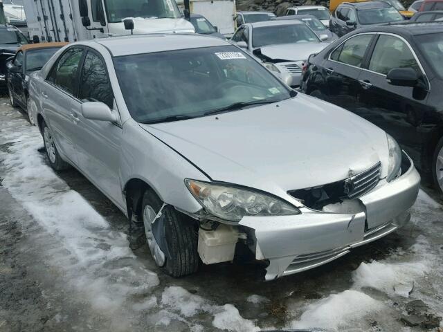 4T1BE32K95U537942 - 2005 TOYOTA CAMRY LE SILVER photo 1