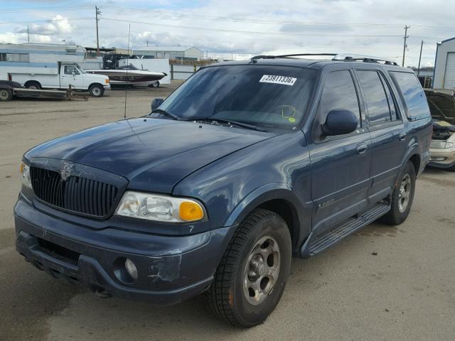 5LMPU28L7WLJ51771 - 1998 LINCOLN NAVIGATOR BLUE photo 2