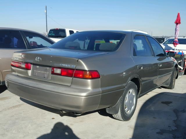 JT2BG22K5X0322120 - 1999 TOYOTA CAMRY LE GRAY photo 4