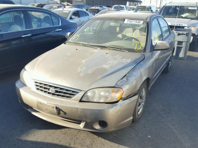 KNAFB121035300240 - 2003 KIA SPECTRA BA BEIGE photo 2