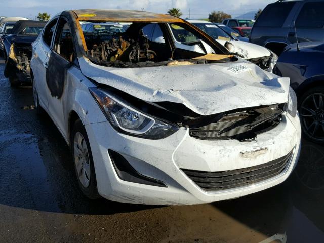 5NPDH4AE7GH760418 - 2016 HYUNDAI ELANTRA SE WHITE photo 1