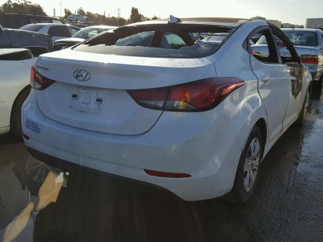 5NPDH4AE7GH760418 - 2016 HYUNDAI ELANTRA SE WHITE photo 4